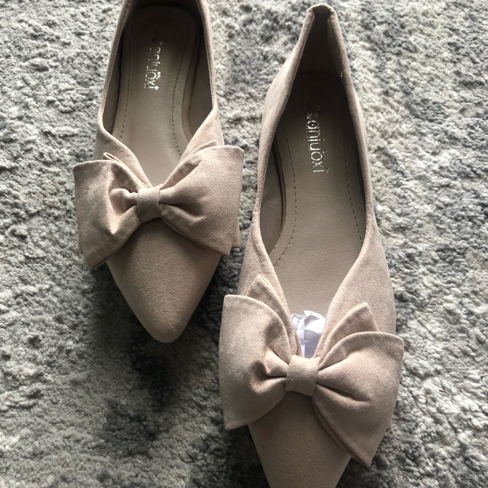Flat shoes